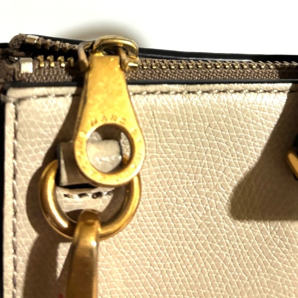 Marc by Marc Jacob’s Elegant Black and Cream  satchel Handbag - Picture 8 of 12